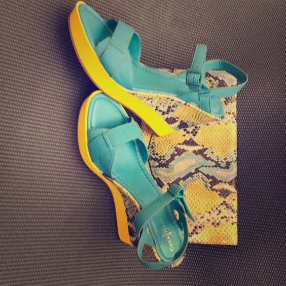 Red Wedge Hills & matching purse Wedge shoes with matching clutch hand bag